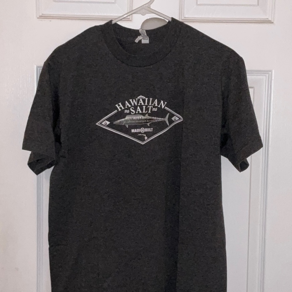 Maui built shirt,size medium,50 cotton- 50 polyester,3 designers on shirt,Used